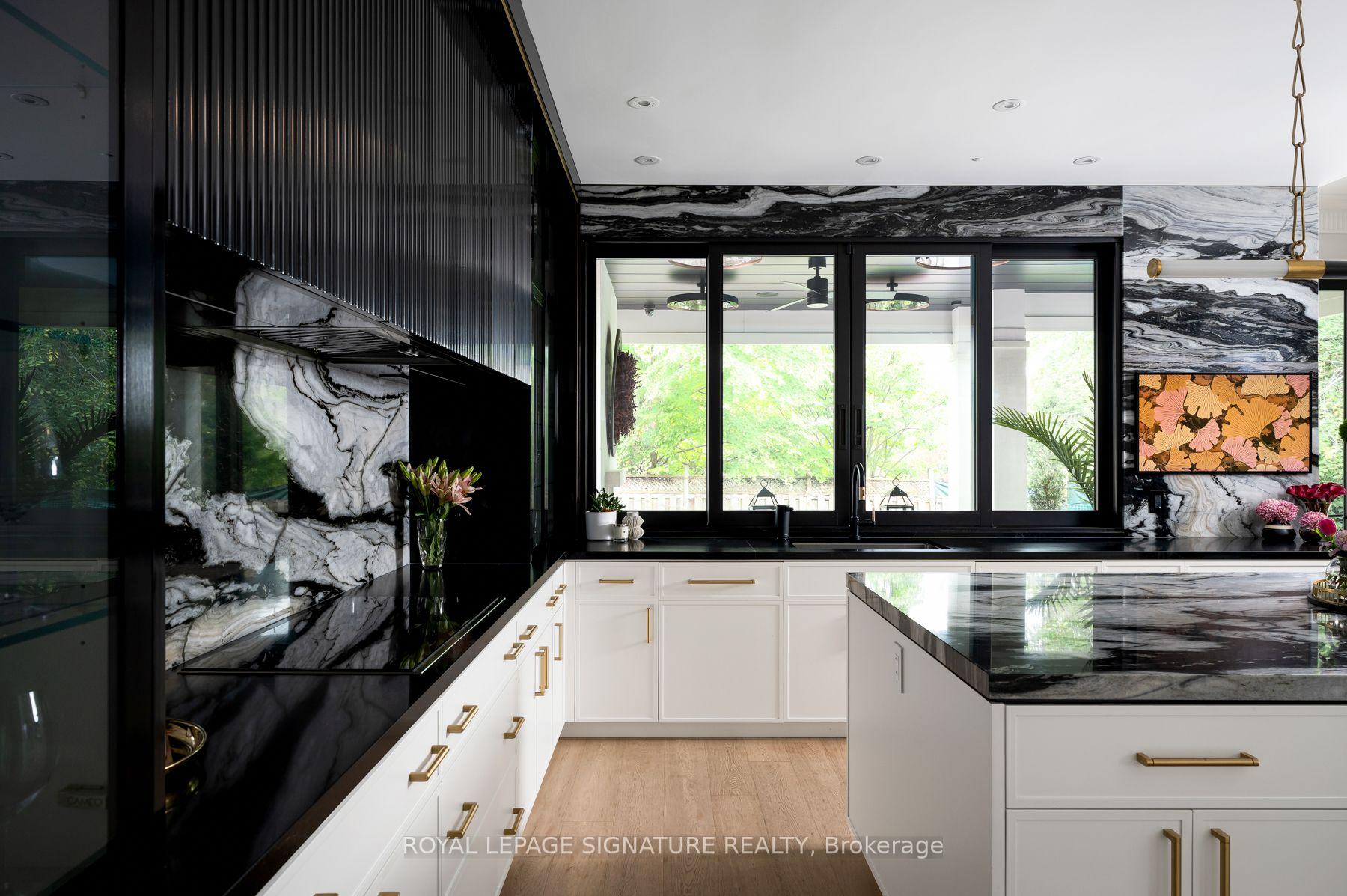 Photo 13 of 20 Rochester Avenue, Toronto, Lawrence Park South — HOMEH