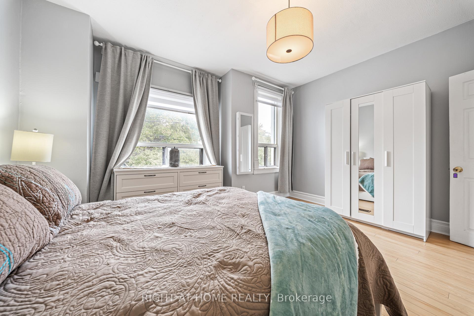 Photo 19 of 138 Osler Street, Toronto, Weston-Pellam Park — HOMEH