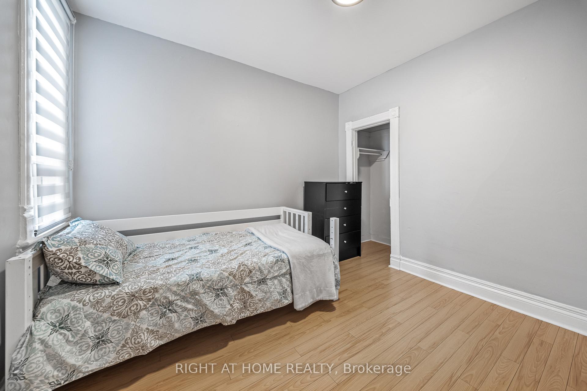 Photo 26 of 138 Osler Street, Toronto, Weston-Pellam Park — HOMEH