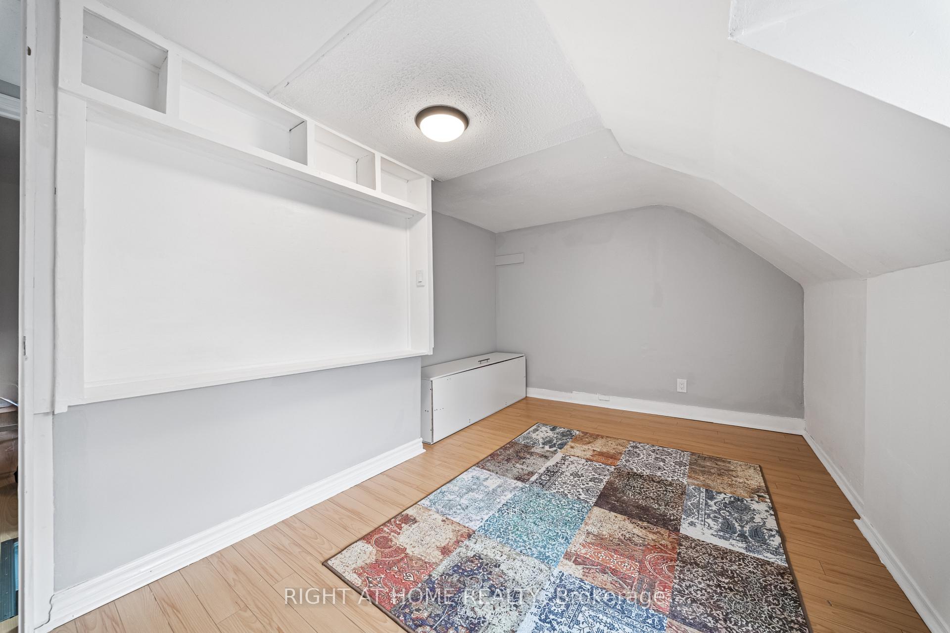 Photo 32 of 138 Osler Street, Toronto, Weston-Pellam Park — HOMEH