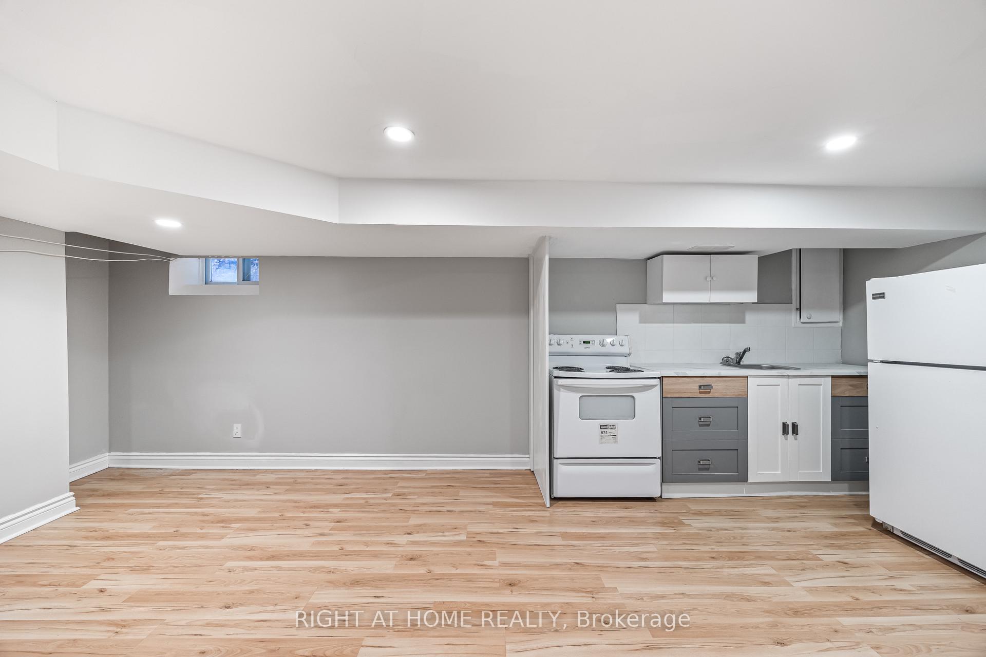 Photo 34 of 138 Osler Street, Toronto, Weston-Pellam Park — HOMEH