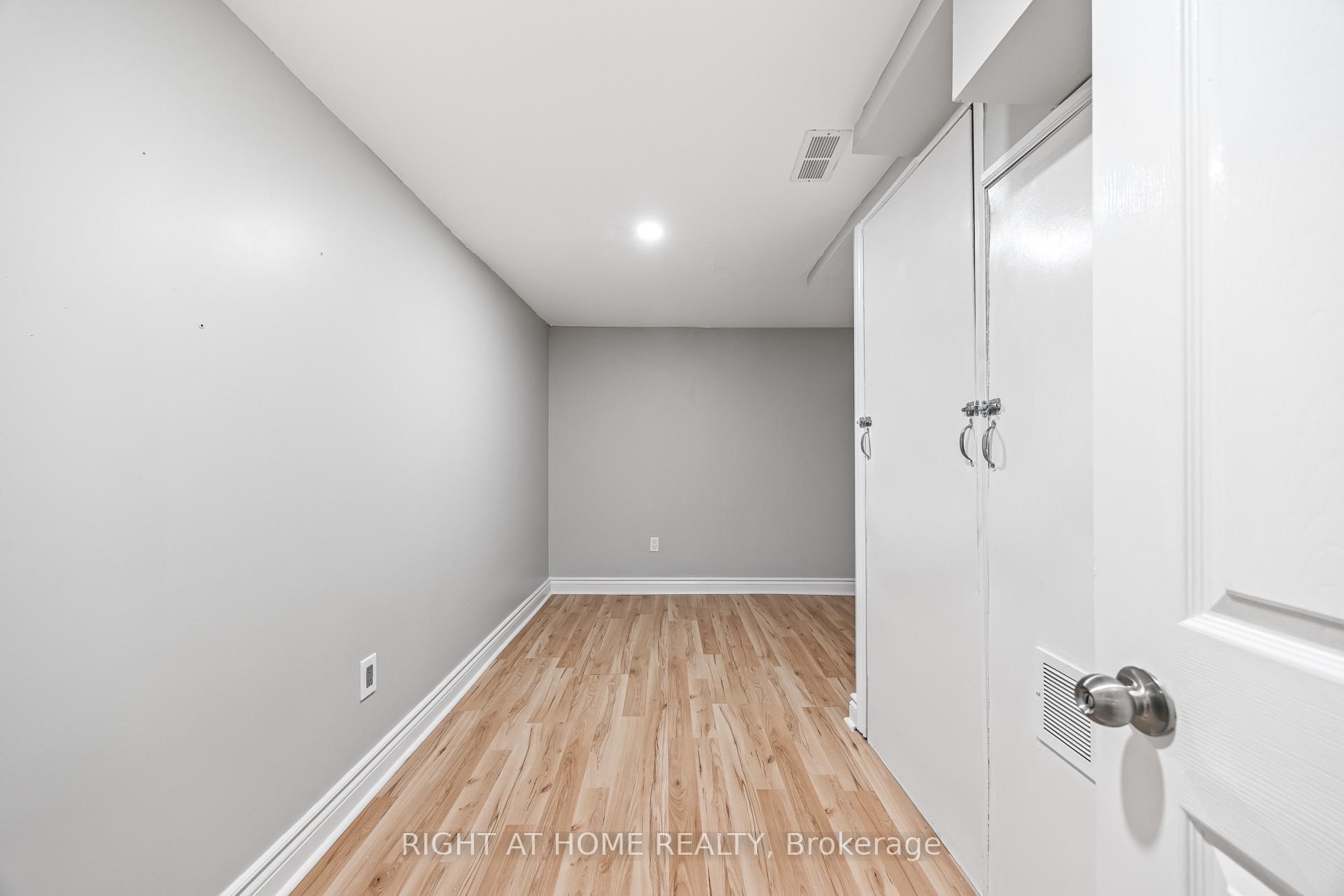 Photo 40 of 138 Osler Street, Toronto, Weston-Pellam Park — HOMEH