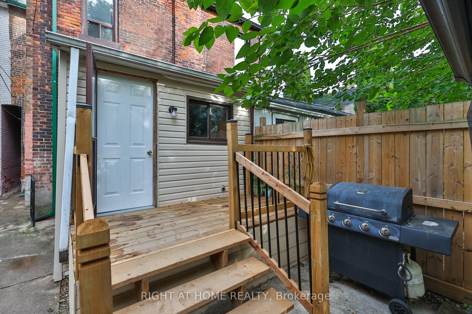 Photo 47 of 138 Osler Street, Toronto, Weston-Pellam Park — HOMEH