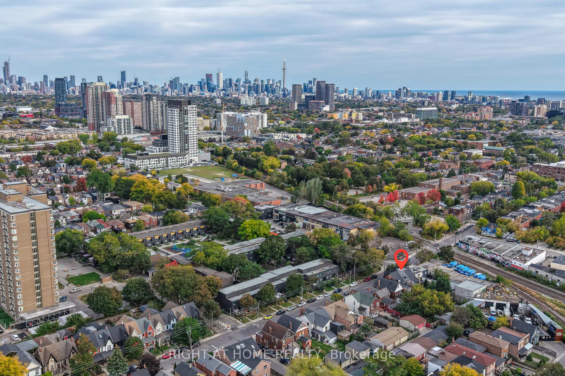 Photo 49 of 138 Osler Street, Toronto, Weston-Pellam Park — HOMEH