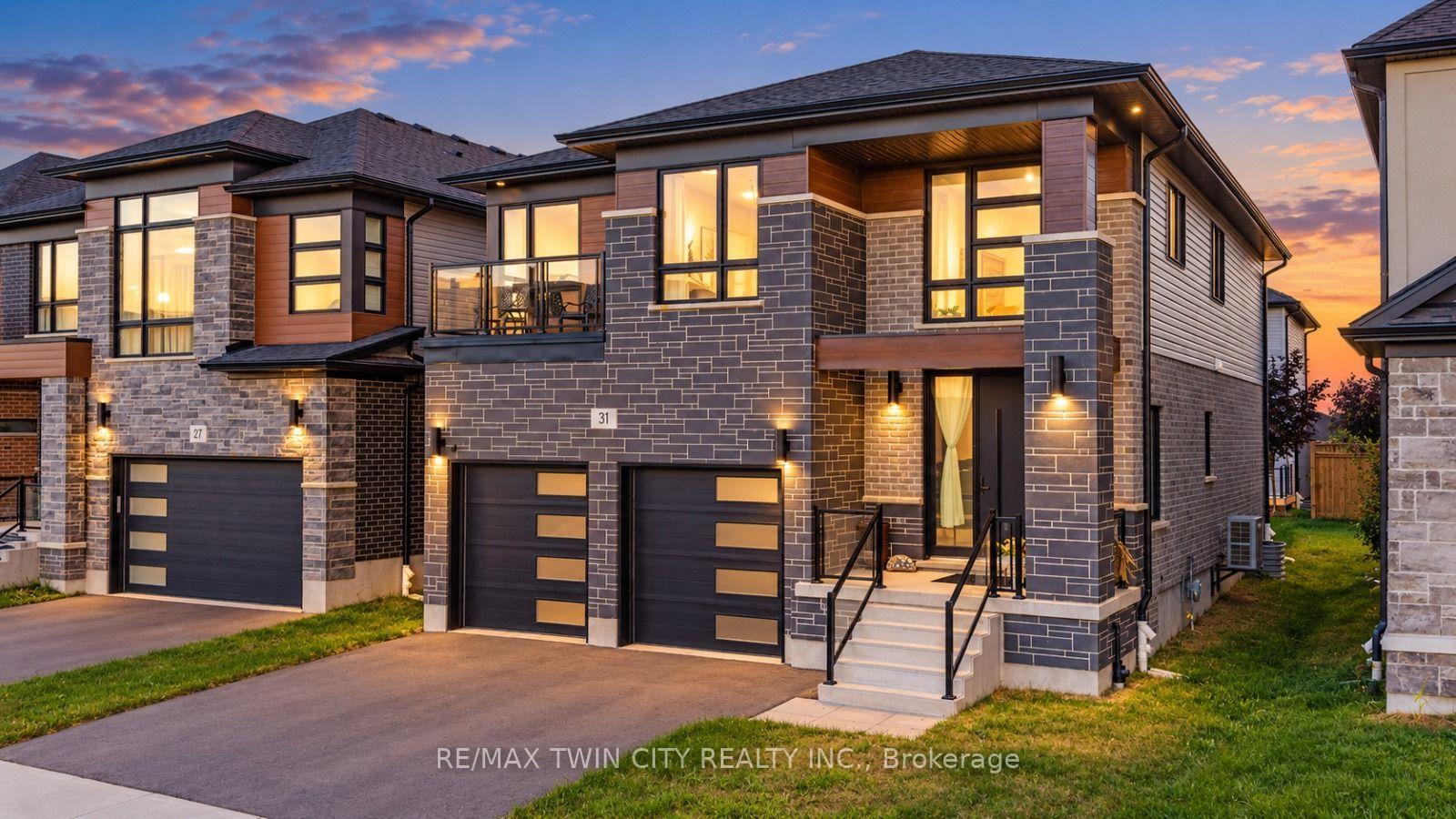 Photo 2 of 31 Jacob Detweiller Drive, Kitchener — HOMEH