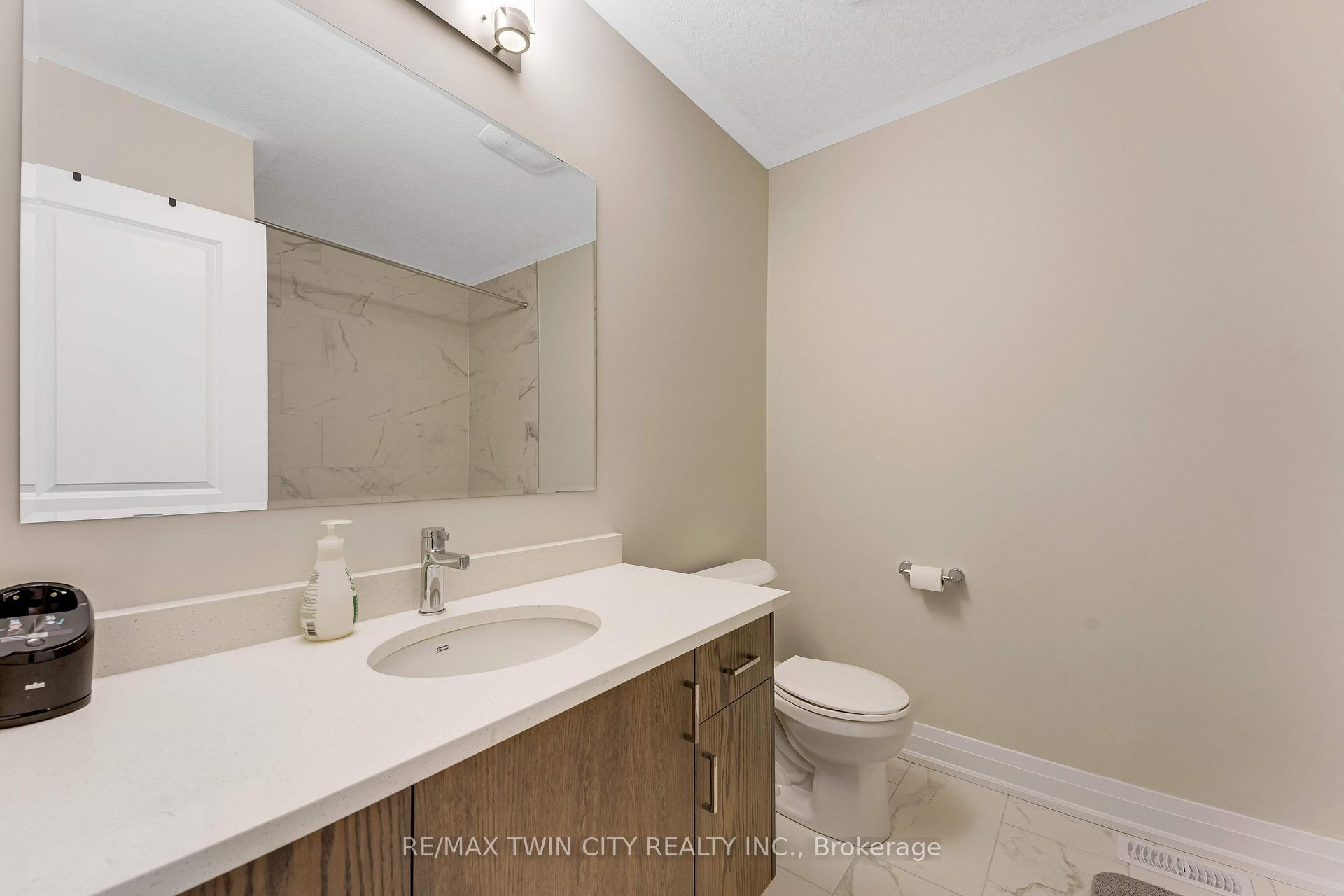 Photo 27 of 31 Jacob Detweiller Drive, Kitchener — HOMEH