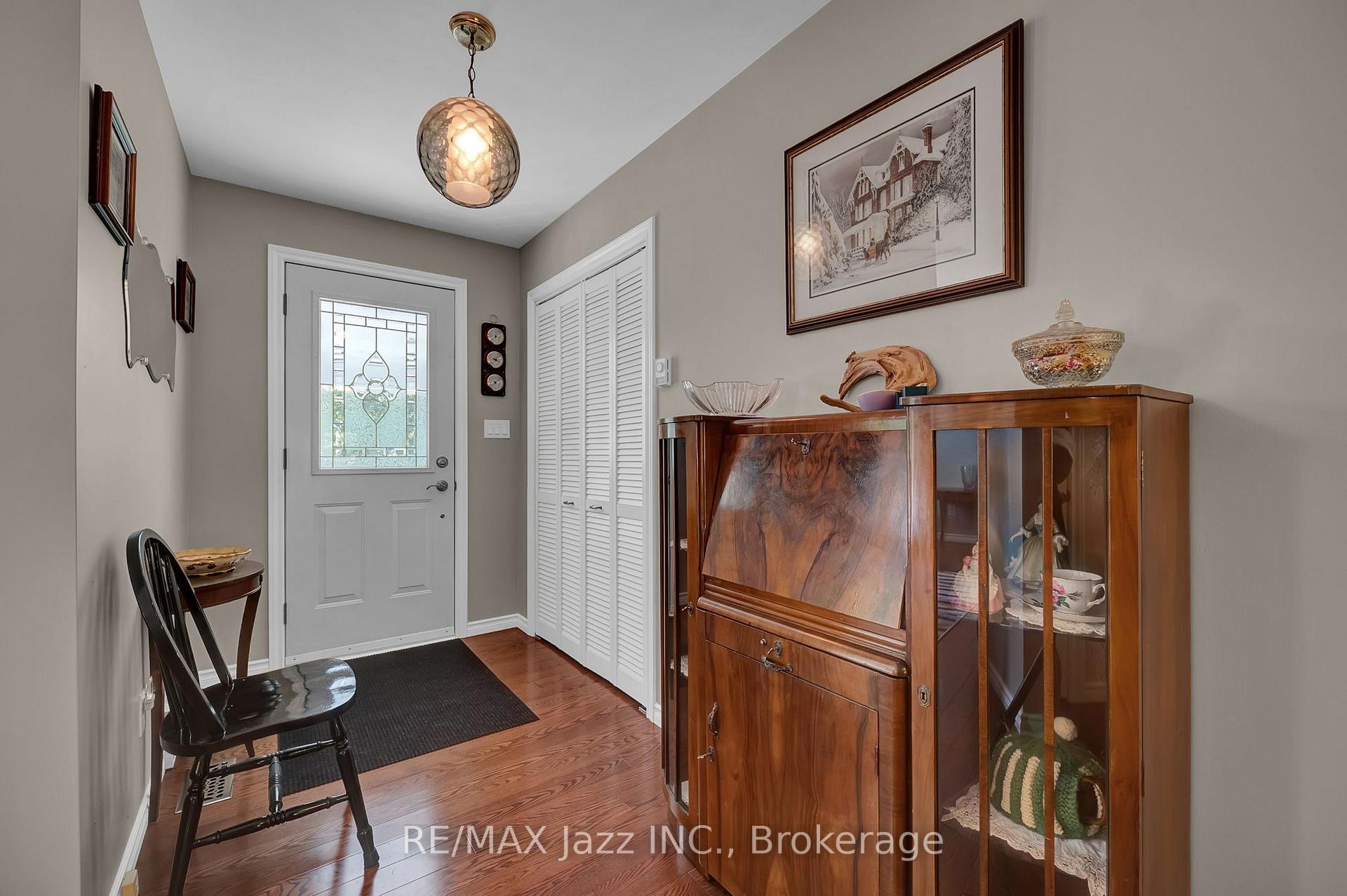 Photo 5 of 480 Murray Street, Quinte West, Murray Ward — HOMEH