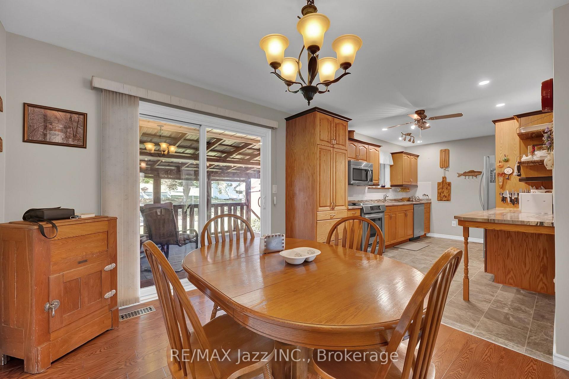 Photo 10 of 480 Murray Street, Quinte West, Murray Ward — HOMEH