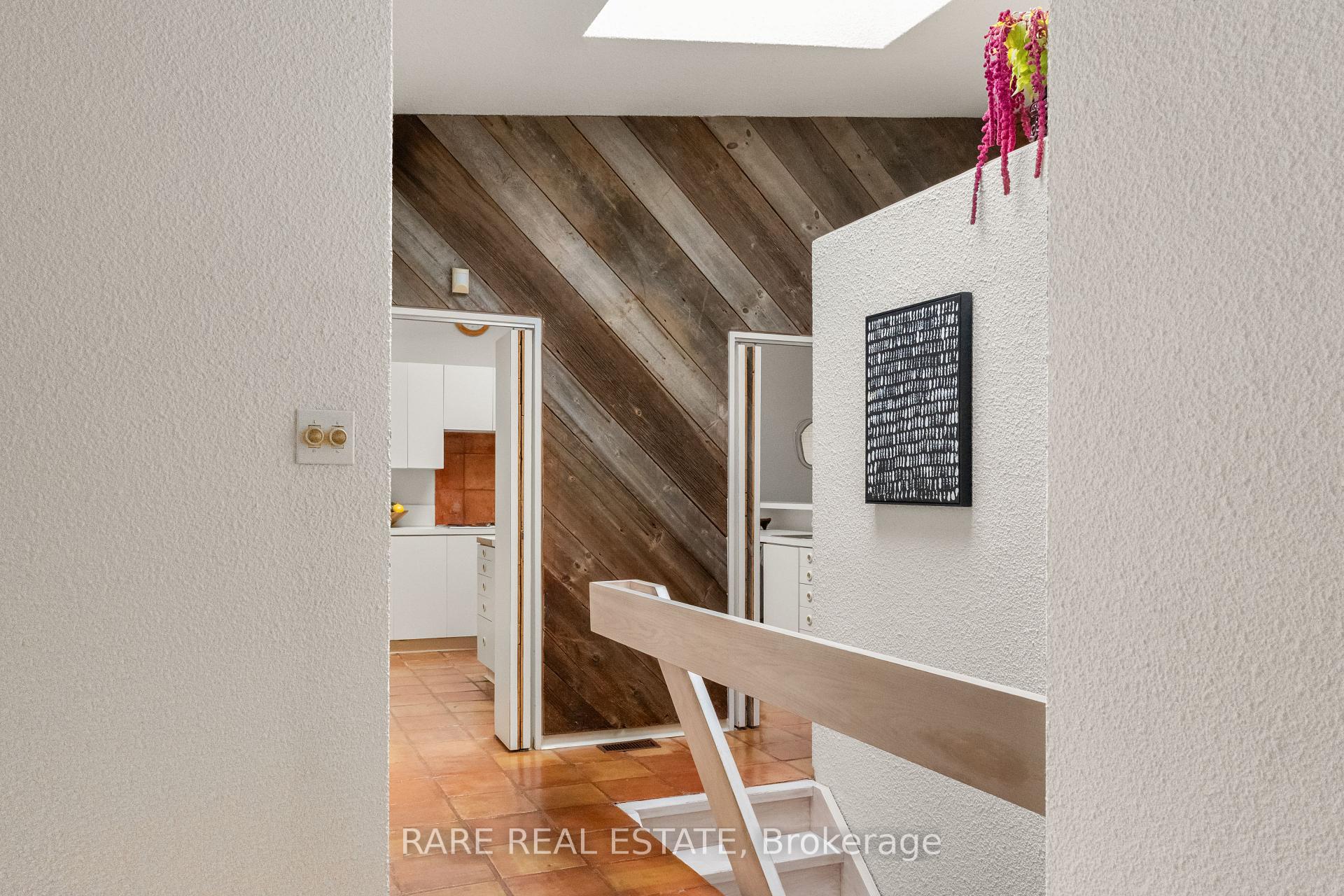 Photo 8 of 10 Wetherfield Place, North York, Banbury-Don Mills — HOMEH
