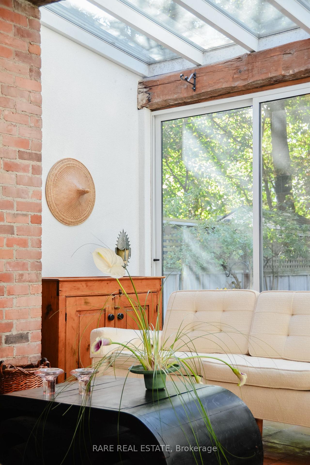 Photo 12 of 10 Wetherfield Place, North York, Banbury-Don Mills — HOMEH
