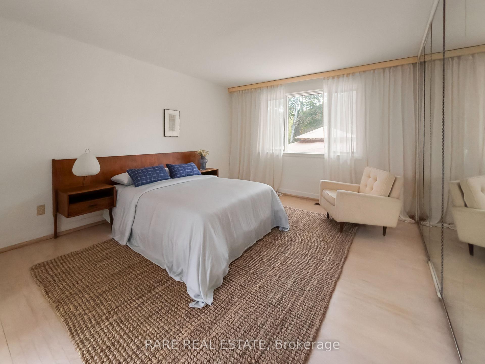 Photo 18 of 10 Wetherfield Place, North York, Banbury-Don Mills — HOMEH