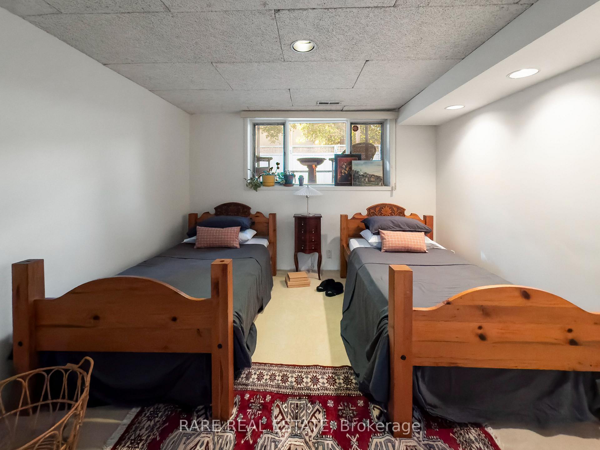 Photo 27 of 10 Wetherfield Place, North York, Banbury-Don Mills — HOMEH