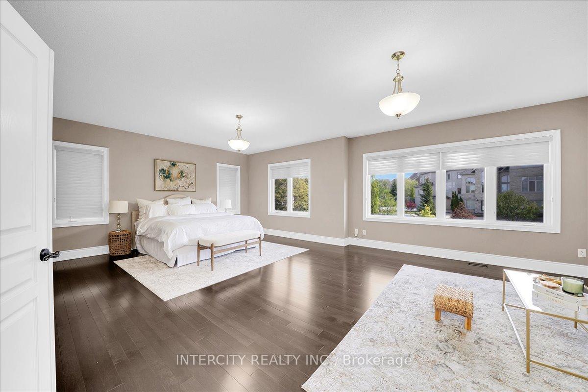 Photo 28 of 233 Carisbrooke Circle, Aurora, Bayview Southeast — HOMEH