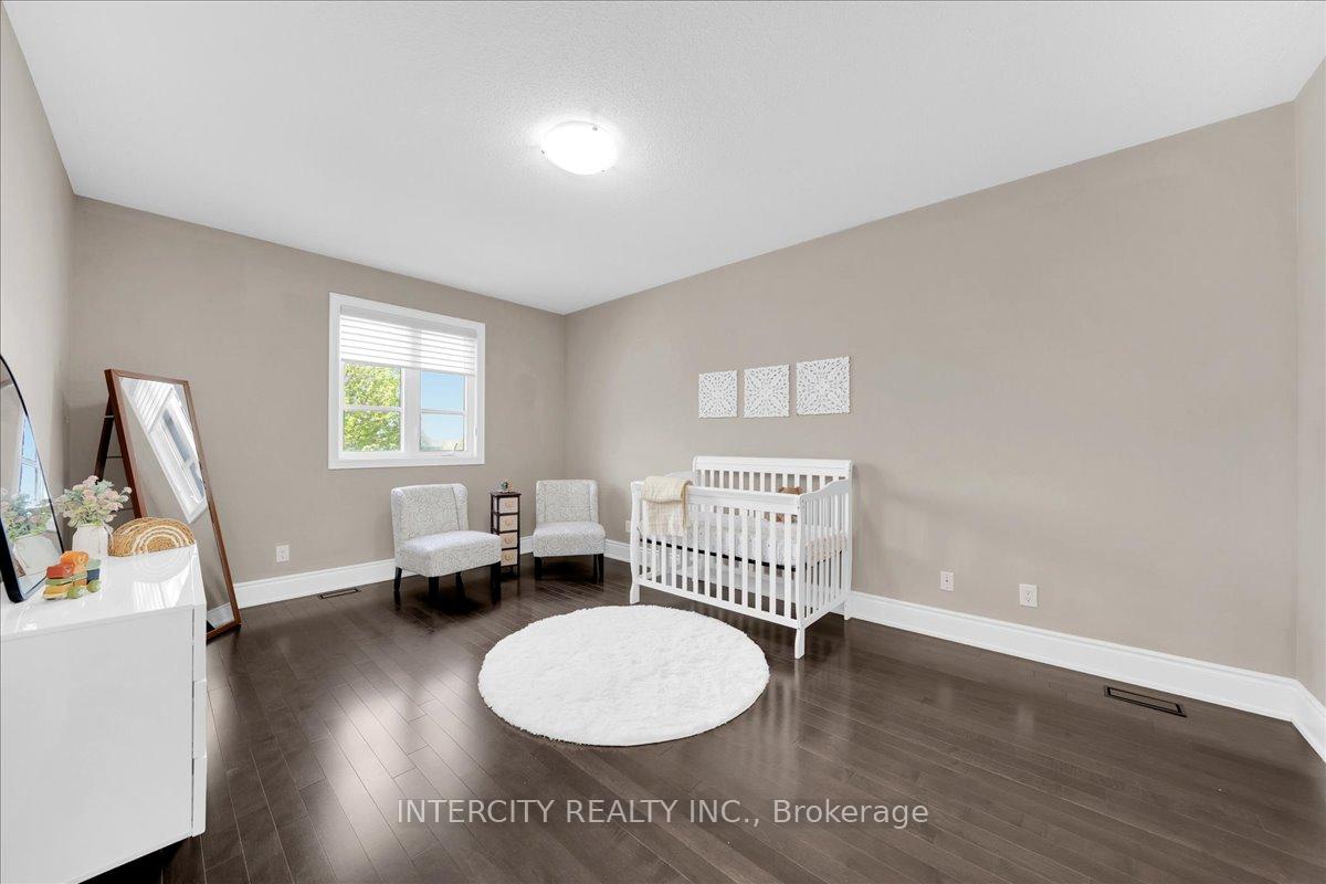 Photo 34 of 233 Carisbrooke Circle, Aurora, Bayview Southeast — HOMEH