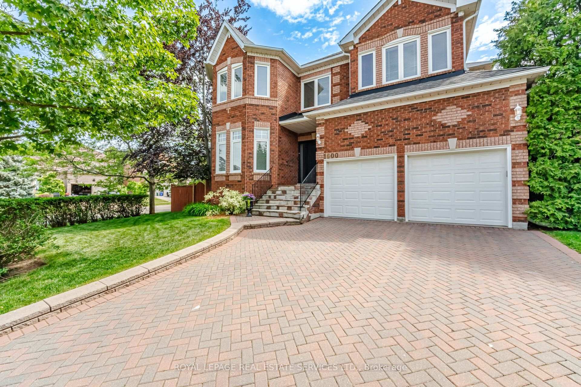 Front of 1600 Glenvista Drive
