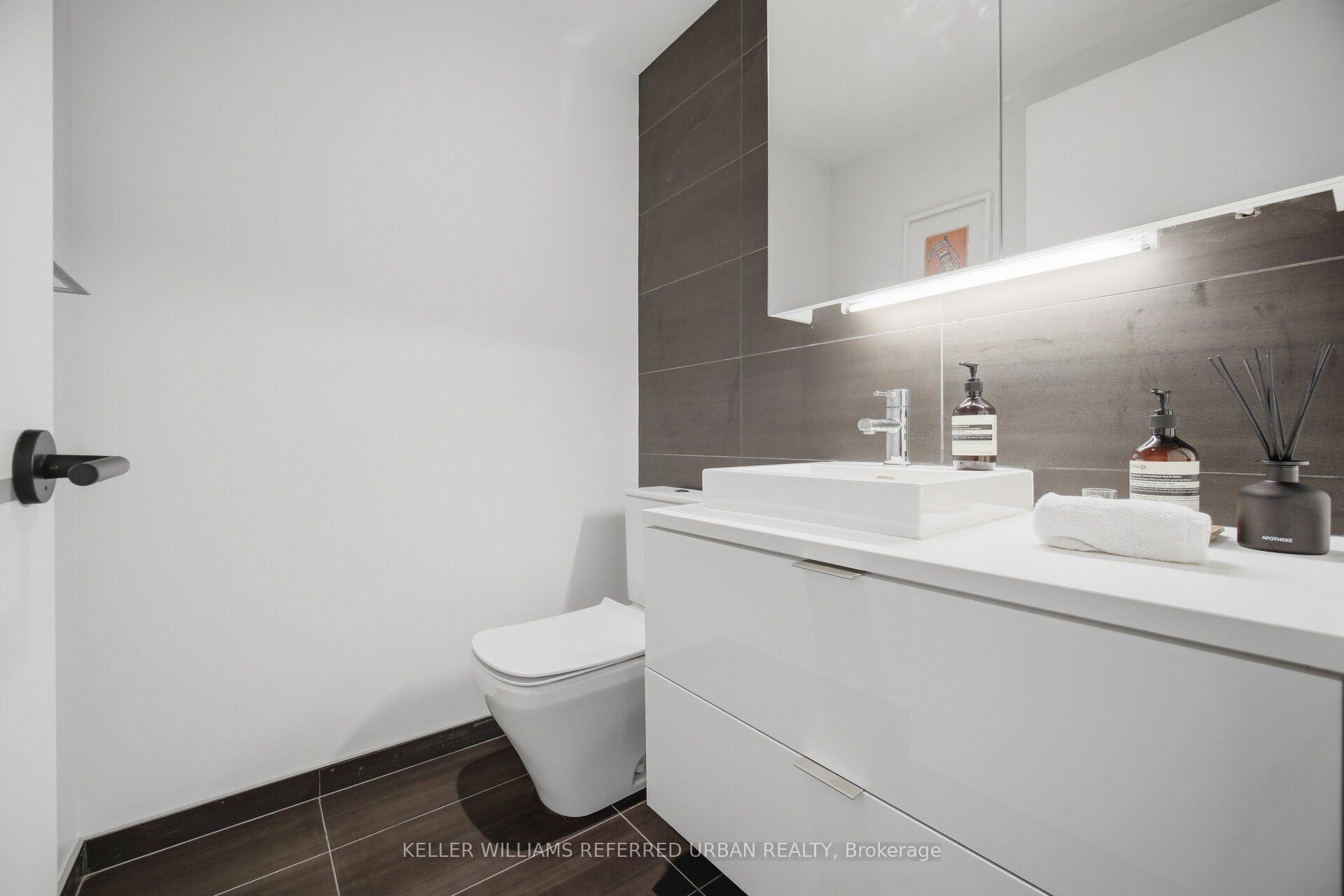 Photo 13 of Unit Th105, 170 Bayview Avenue, Toronto, Moss Park — HOMEH