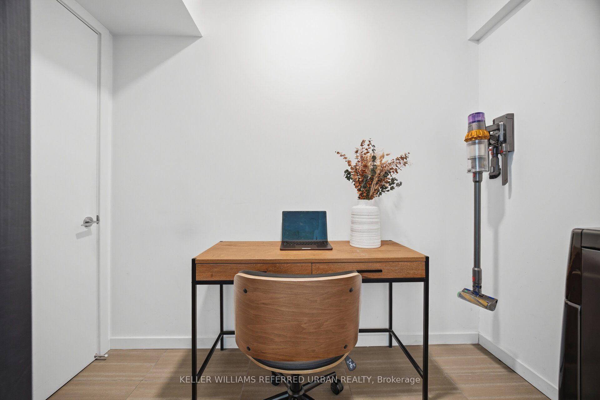 Photo 14 of Unit Th105, 170 Bayview Avenue, Toronto, Moss Park — HOMEH