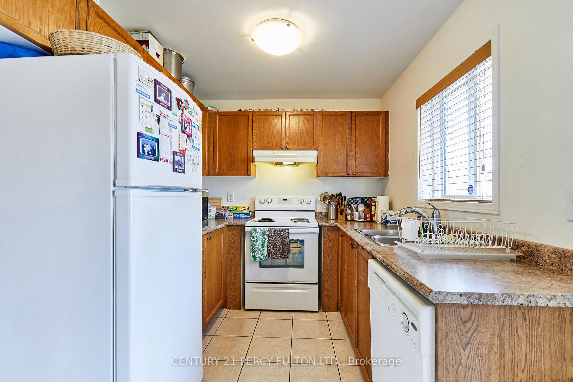 Photo 13 of 8 Knowles Street, Ajax, Central East — HOMEH