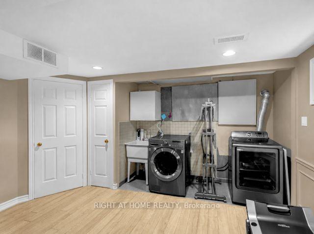 Photo 31 of 1432 Dewbourne Crescent, Burlington, Palmer — HOMEH