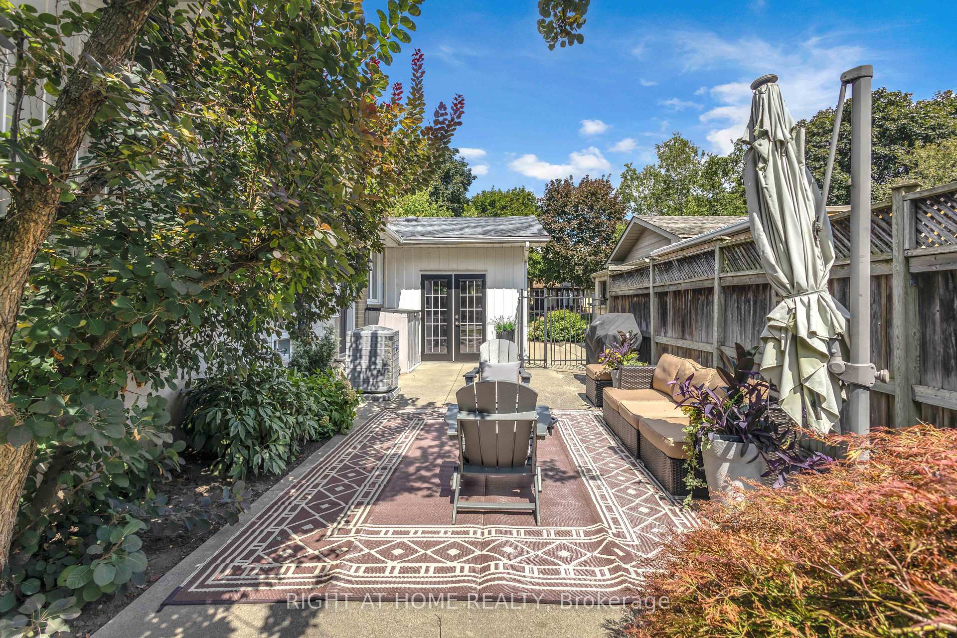 Photo 40 of 1432 Dewbourne Crescent, Burlington, Palmer — HOMEH