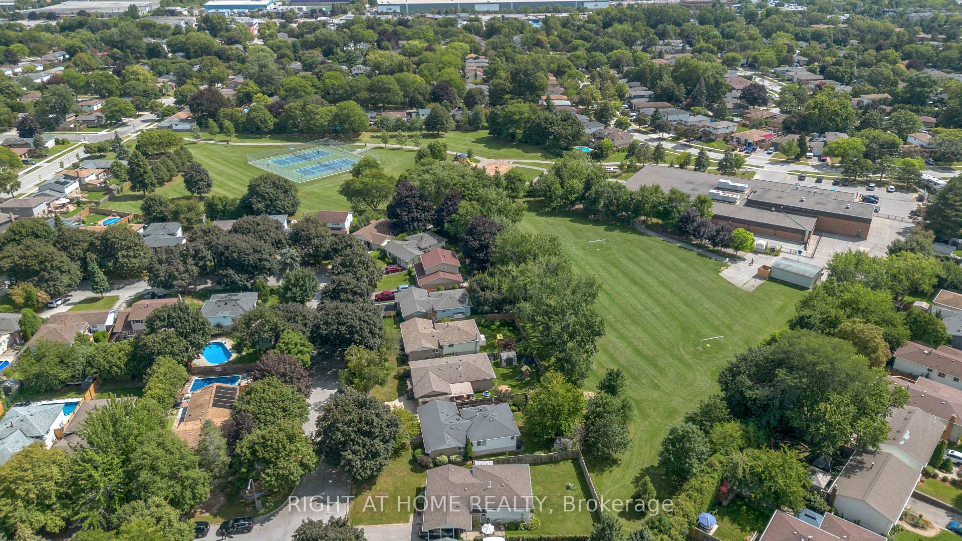 Photo 46 of 1432 Dewbourne Crescent, Burlington, Palmer — HOMEH