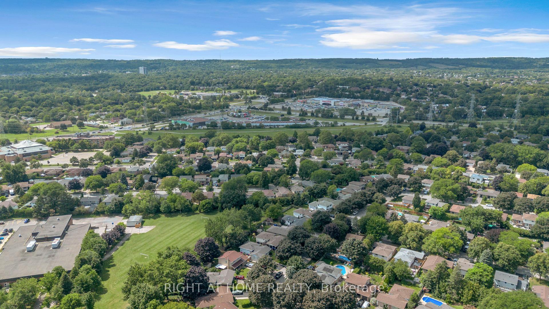 Photo 48 of 1432 Dewbourne Crescent, Burlington, Palmer — HOMEH