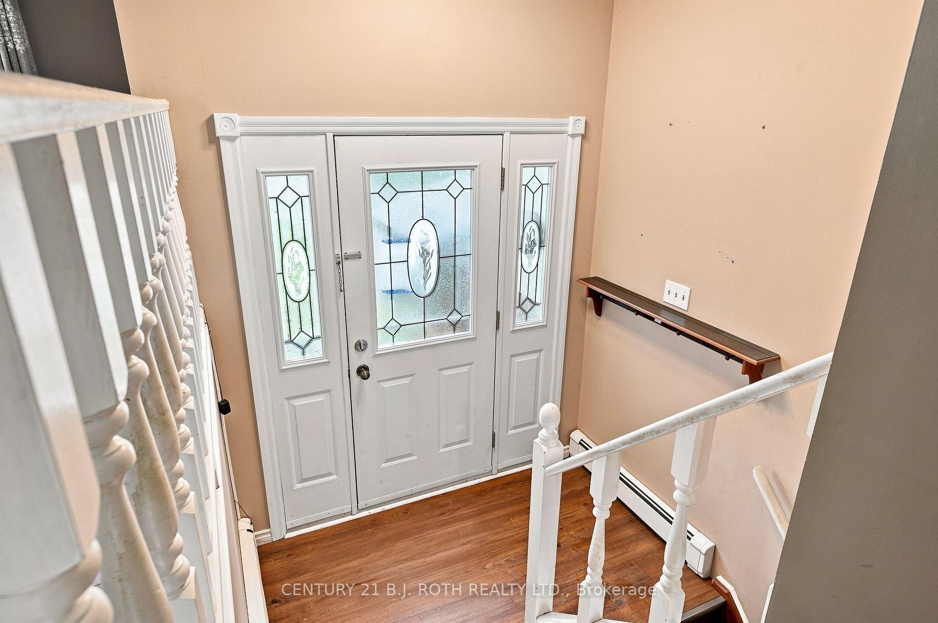 Photo 2 of 195 North Street E, Orillia — HOMEH