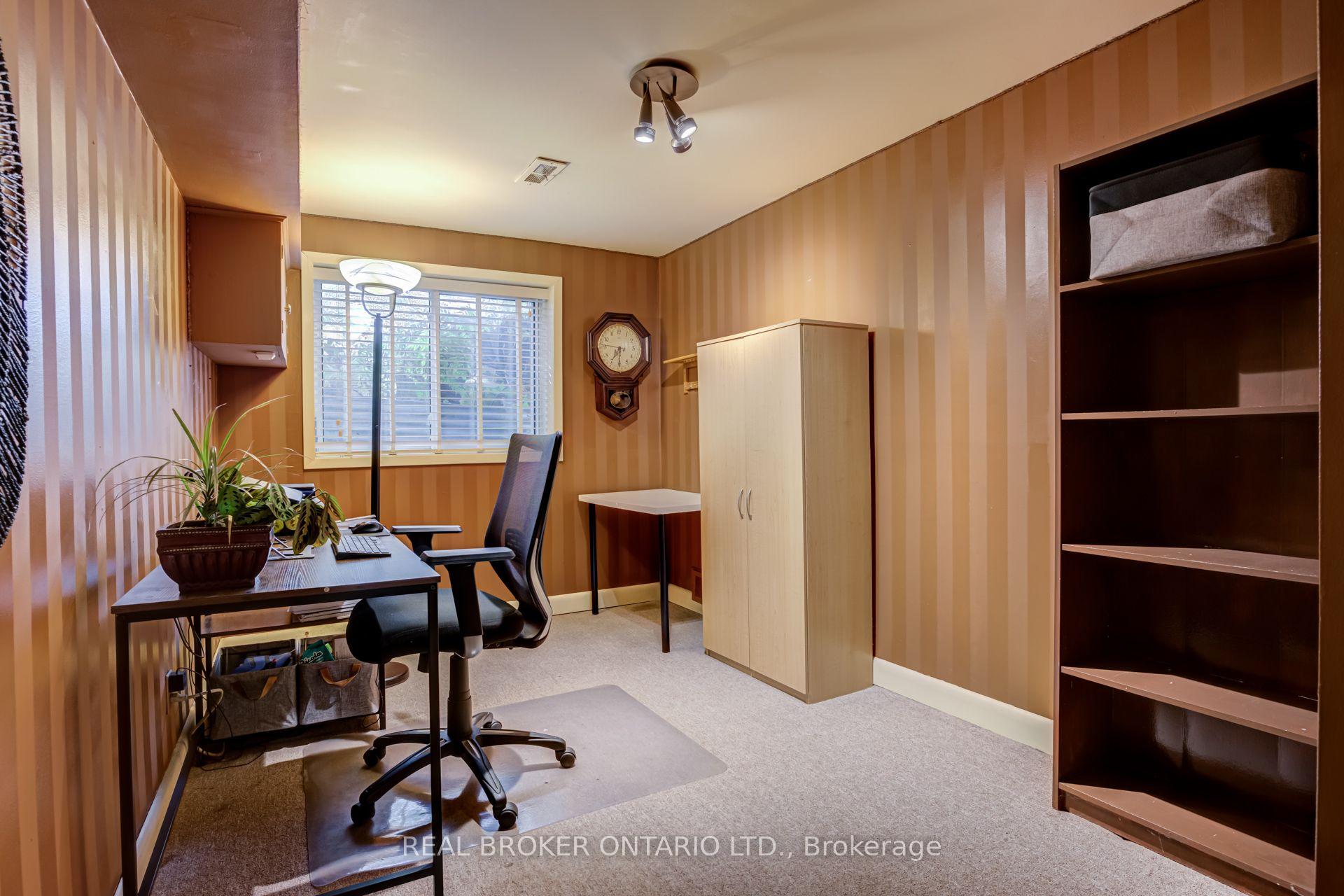 Photo 27 of 82 Tecumseth Drive, Aurora, Aurora Heights — HOMEH