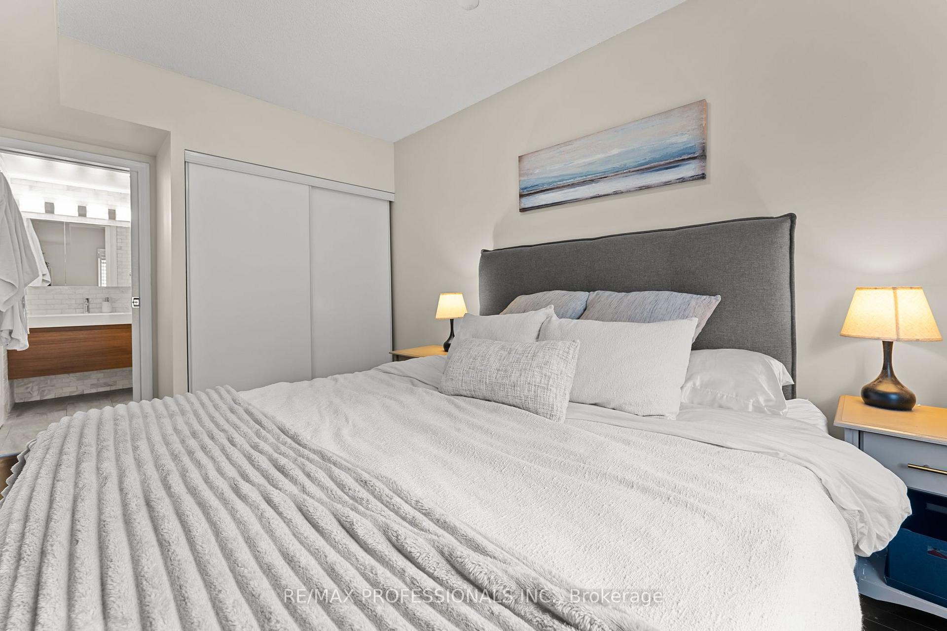 Photo 11 of Unit 439, 34 Western Battery Road, Toronto, Niagara — HOMEH