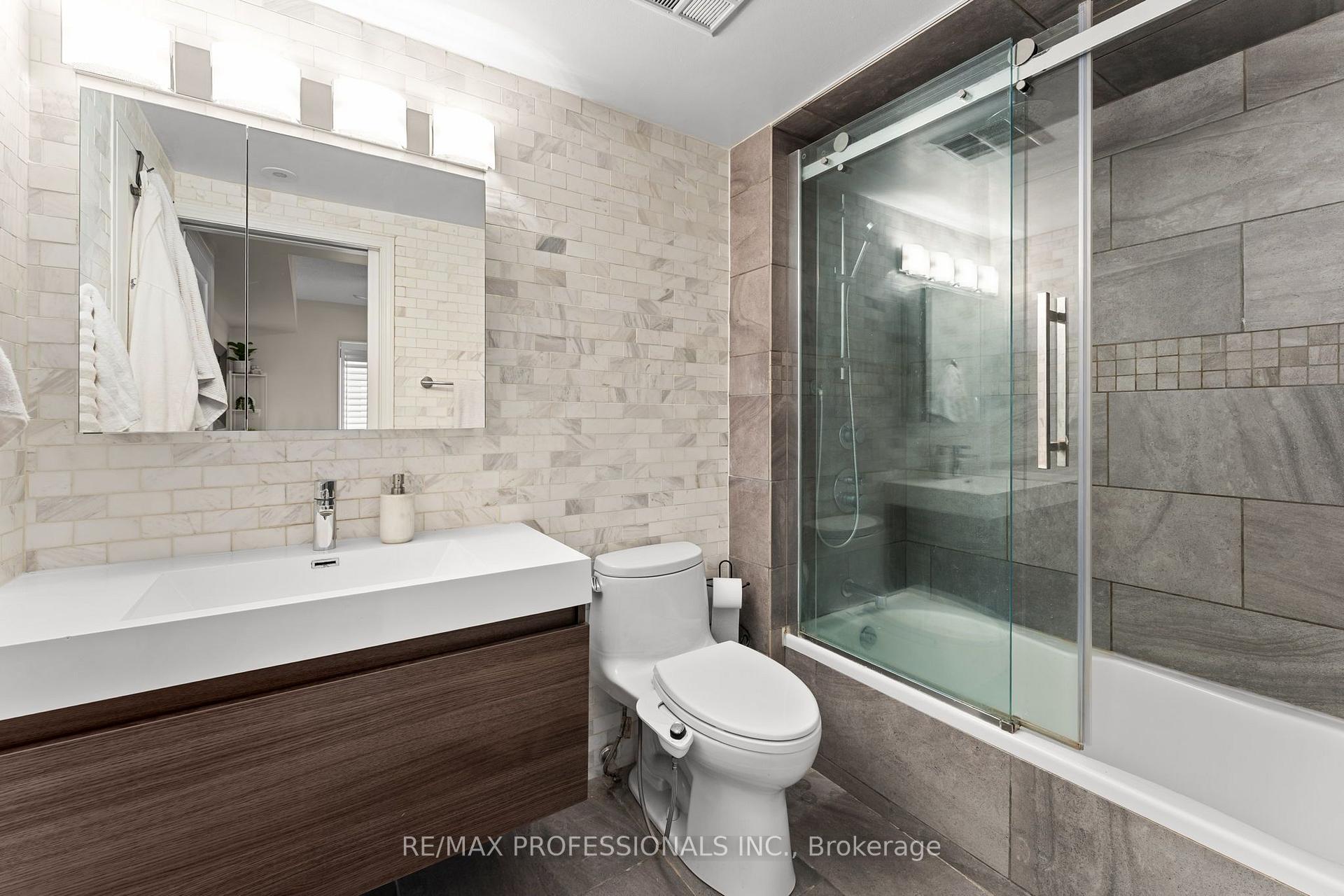 Photo 12 of Unit 439, 34 Western Battery Road, Toronto, Niagara — HOMEH
