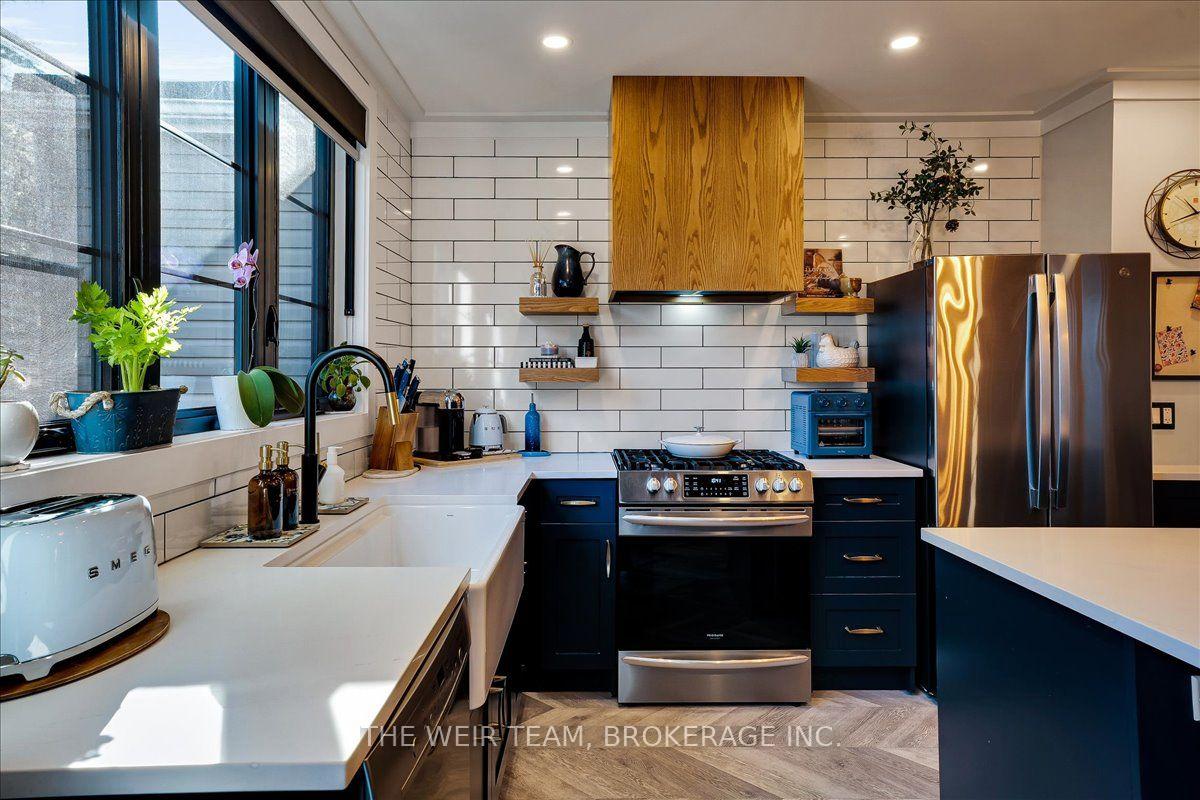 Photo 8 of 13 Amroth Avenue, Toronto, East End-Danforth — HOMEH