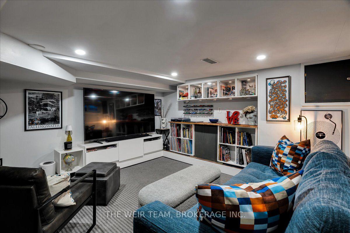 Photo 18 of 13 Amroth Avenue, Toronto, East End-Danforth — HOMEH