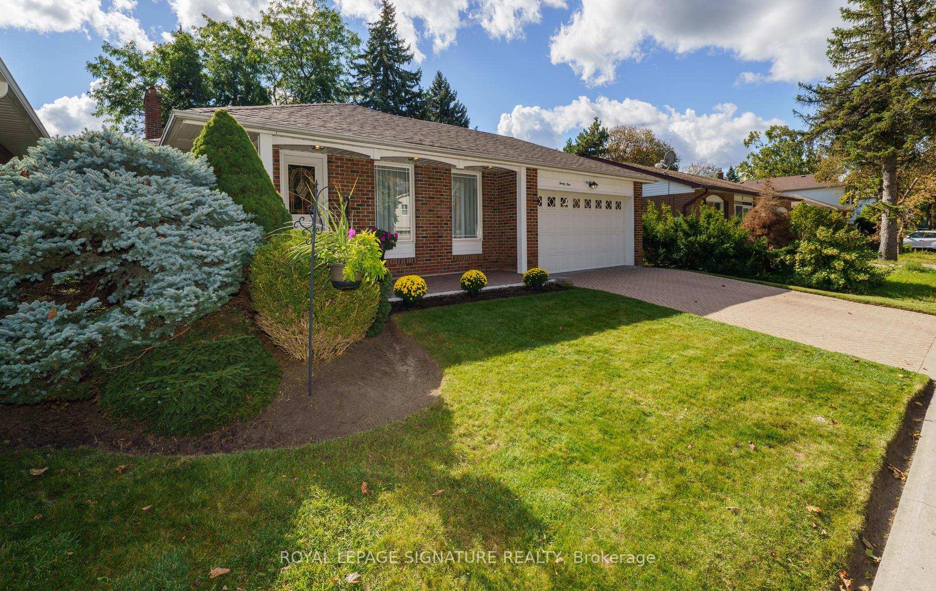 Photo 2 of 29 Fluellen Drive, Scarborough, L'Amoreaux — HOMEH