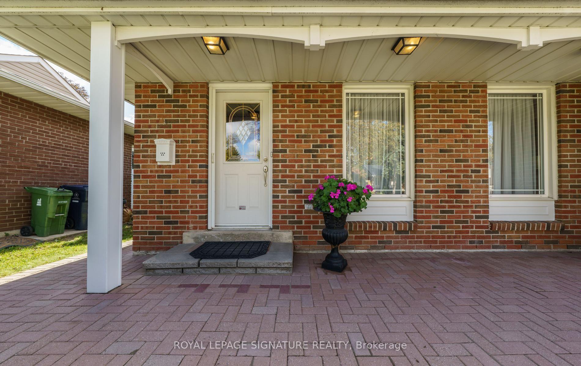 Photo 5 of 29 Fluellen Drive, Scarborough, L'Amoreaux — HOMEH