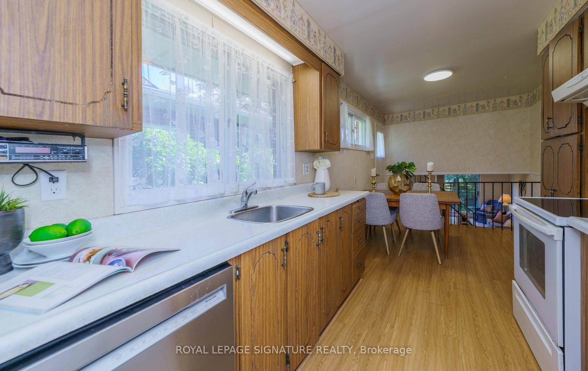 Photo 21 of 29 Fluellen Drive, Scarborough, L'Amoreaux — HOMEH