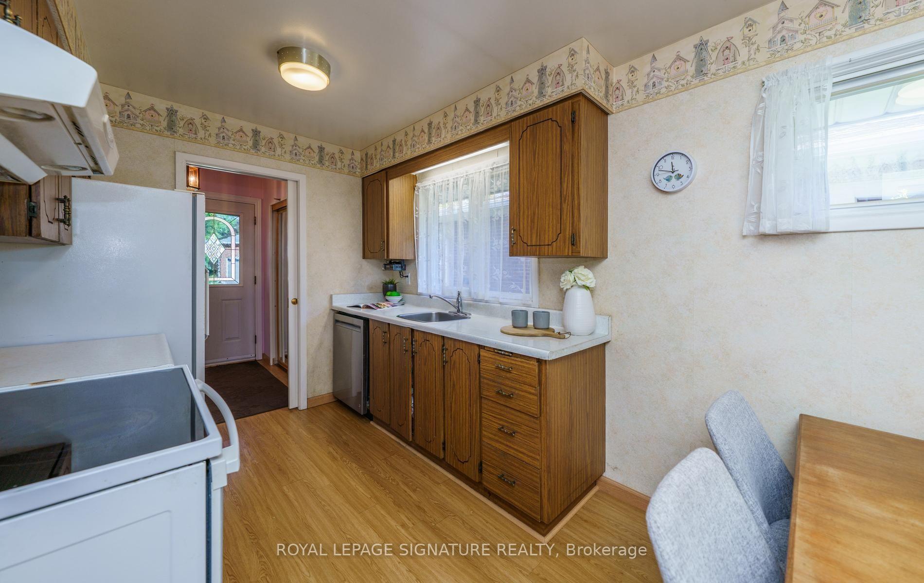Photo 23 of 29 Fluellen Drive, Scarborough, L'Amoreaux — HOMEH