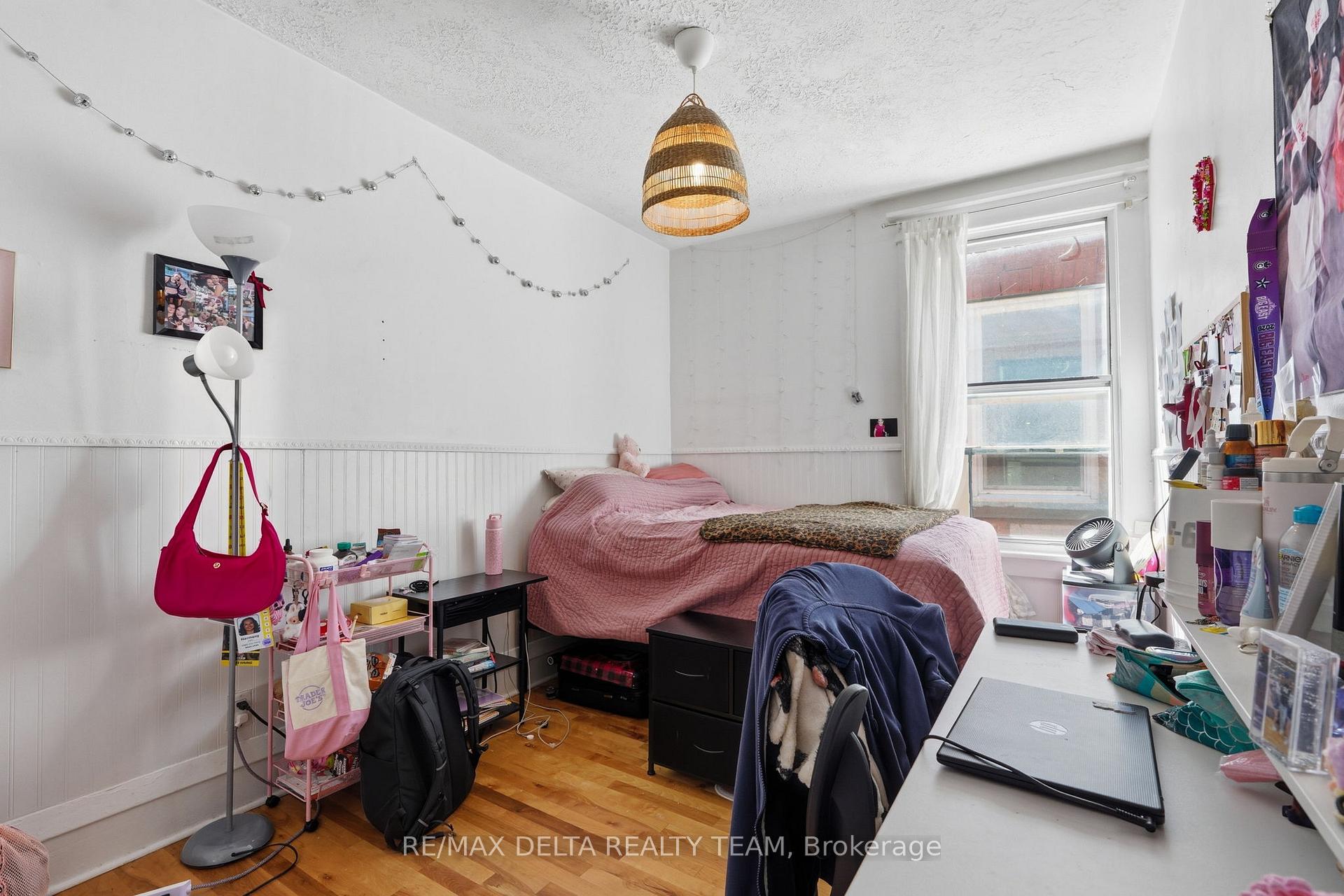 Photo 15 of 181 Goulburn Avenue, Ottawa, Sandy Hill — HOMEH
