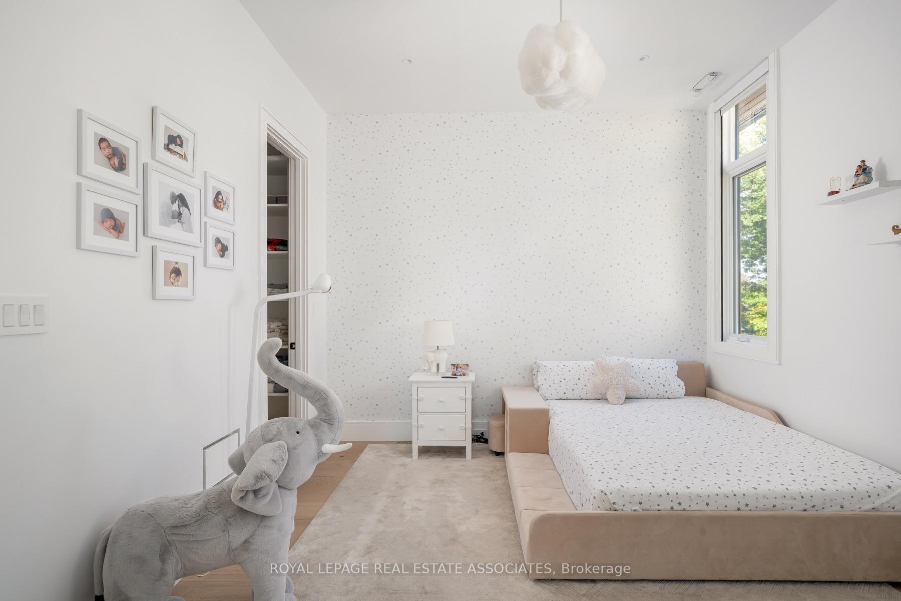 Photo 28 of 1589 Glenhill Crescent, Mississauga, Lorne Park — HOMEH