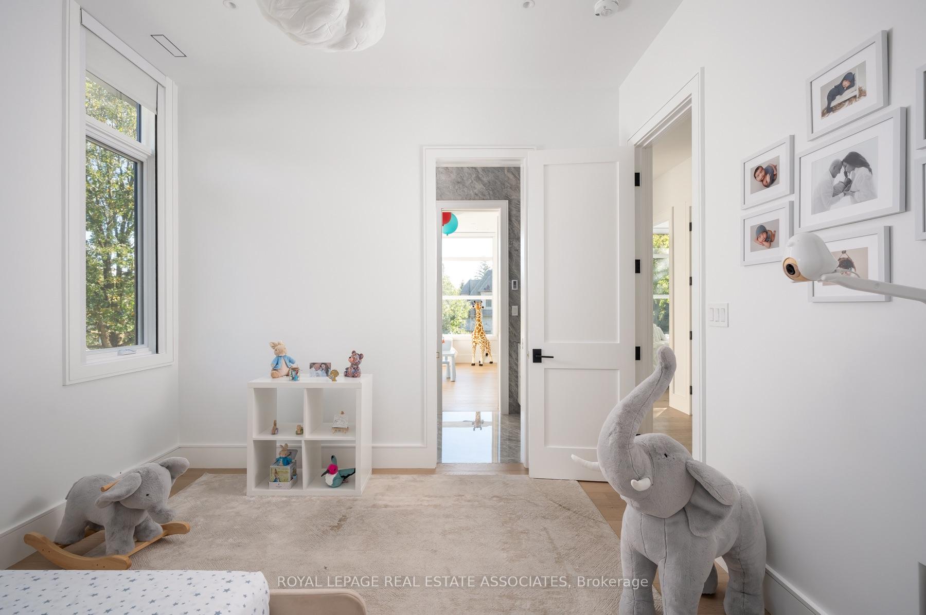 Photo 29 of 1589 Glenhill Crescent, Mississauga, Lorne Park — HOMEH