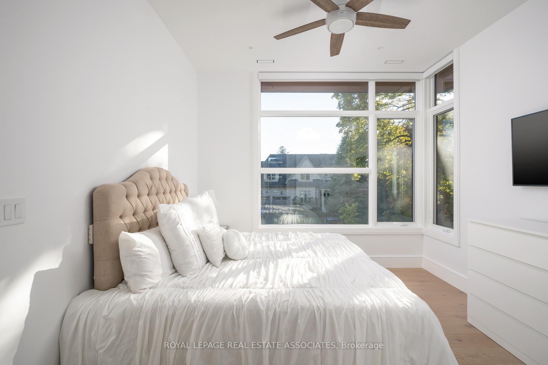 Photo 32 of 1589 Glenhill Crescent, Mississauga, Lorne Park — HOMEH