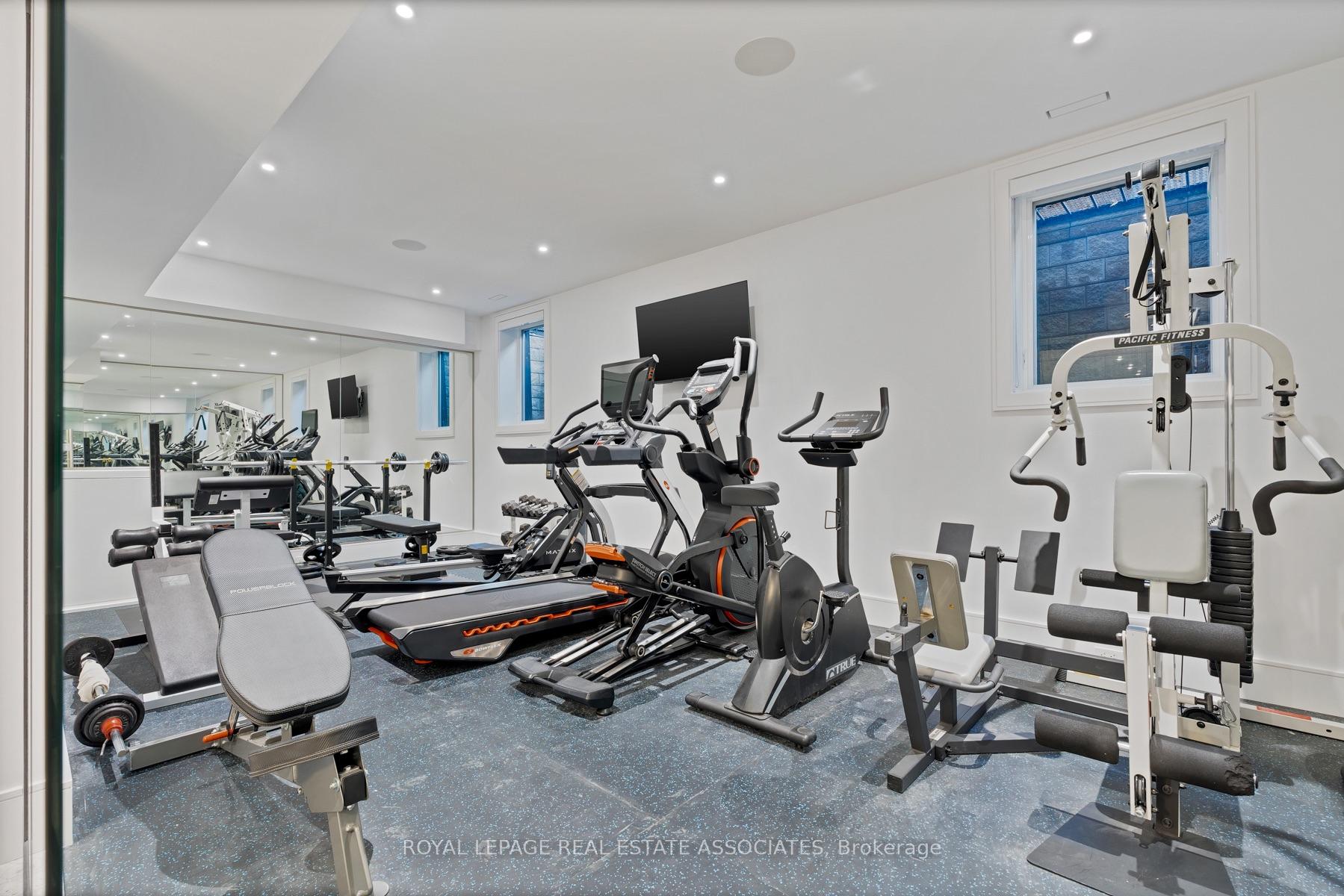 Photo 39 of 1589 Glenhill Crescent, Mississauga, Lorne Park — HOMEH