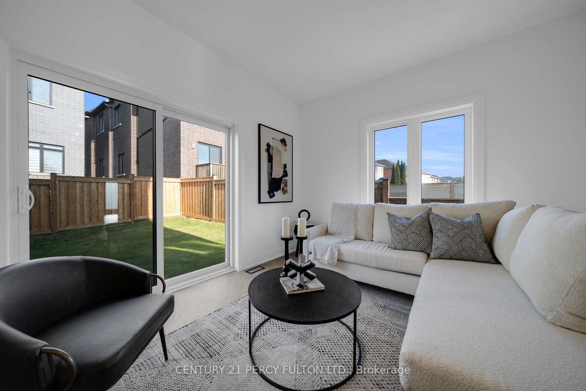 Photo 7 of Unit 6, 6635 Clock Court, Mississauga, Meadowvale — HOMEH