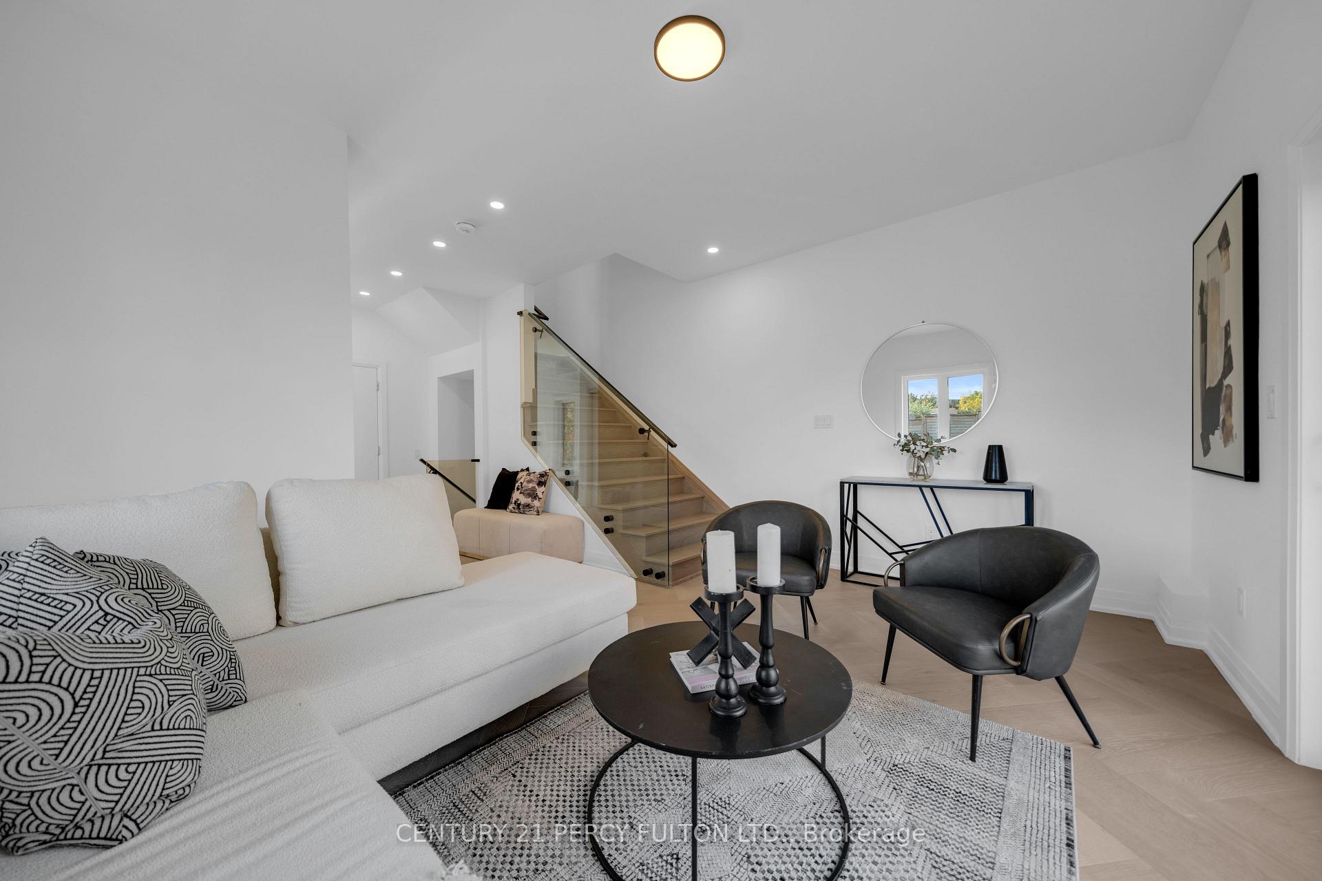 Photo 8 of Unit 6, 6635 Clock Court, Mississauga, Meadowvale — HOMEH