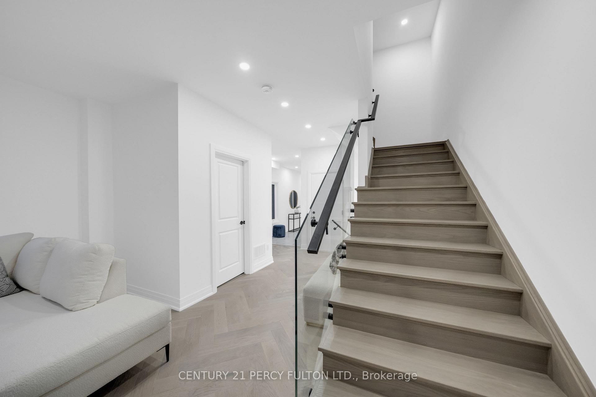Photo 9 of Unit 6, 6635 Clock Court, Mississauga, Meadowvale — HOMEH