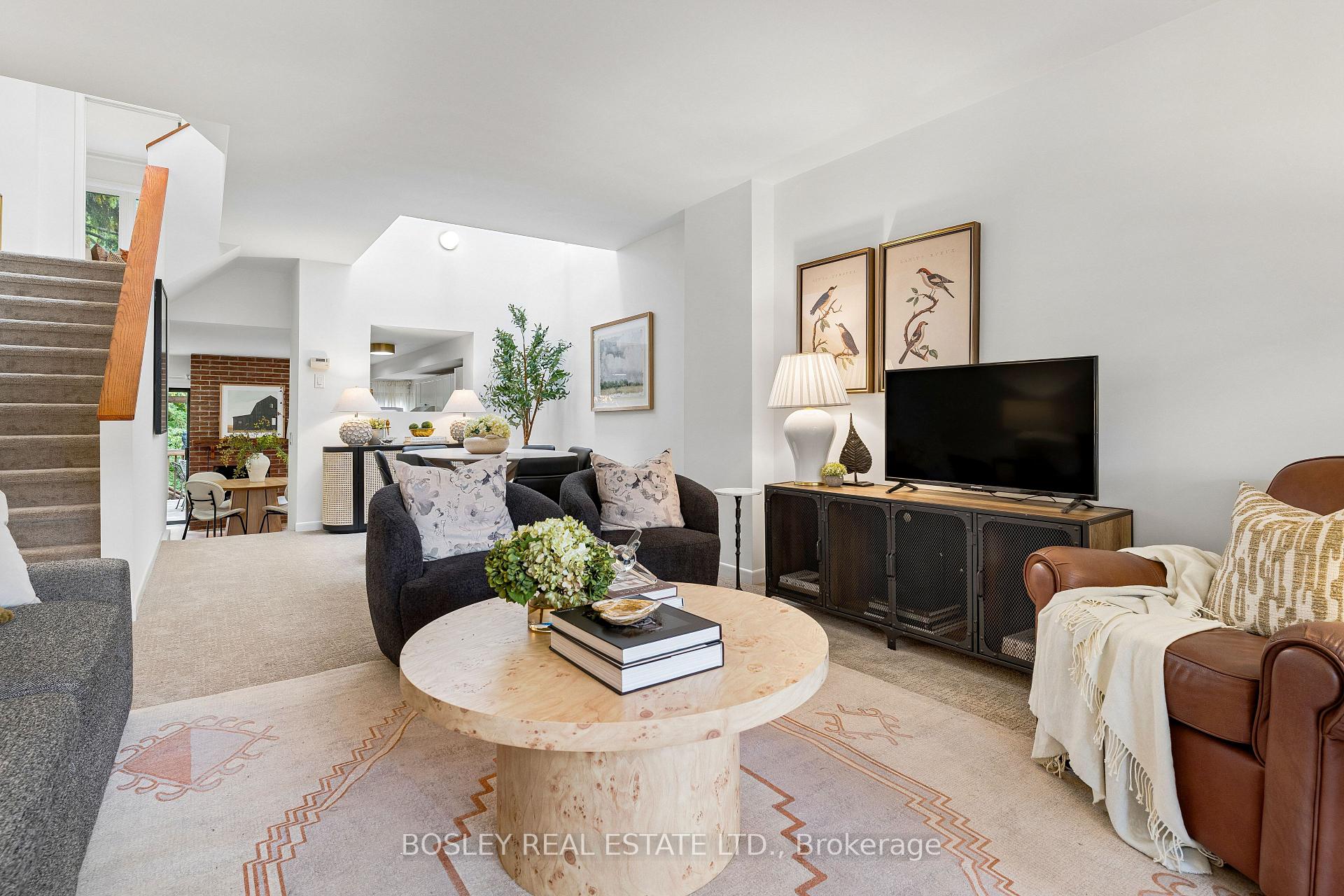 Photo 4 of 37 Hillsview Avenue, Toronto, High Park North — HOMEH