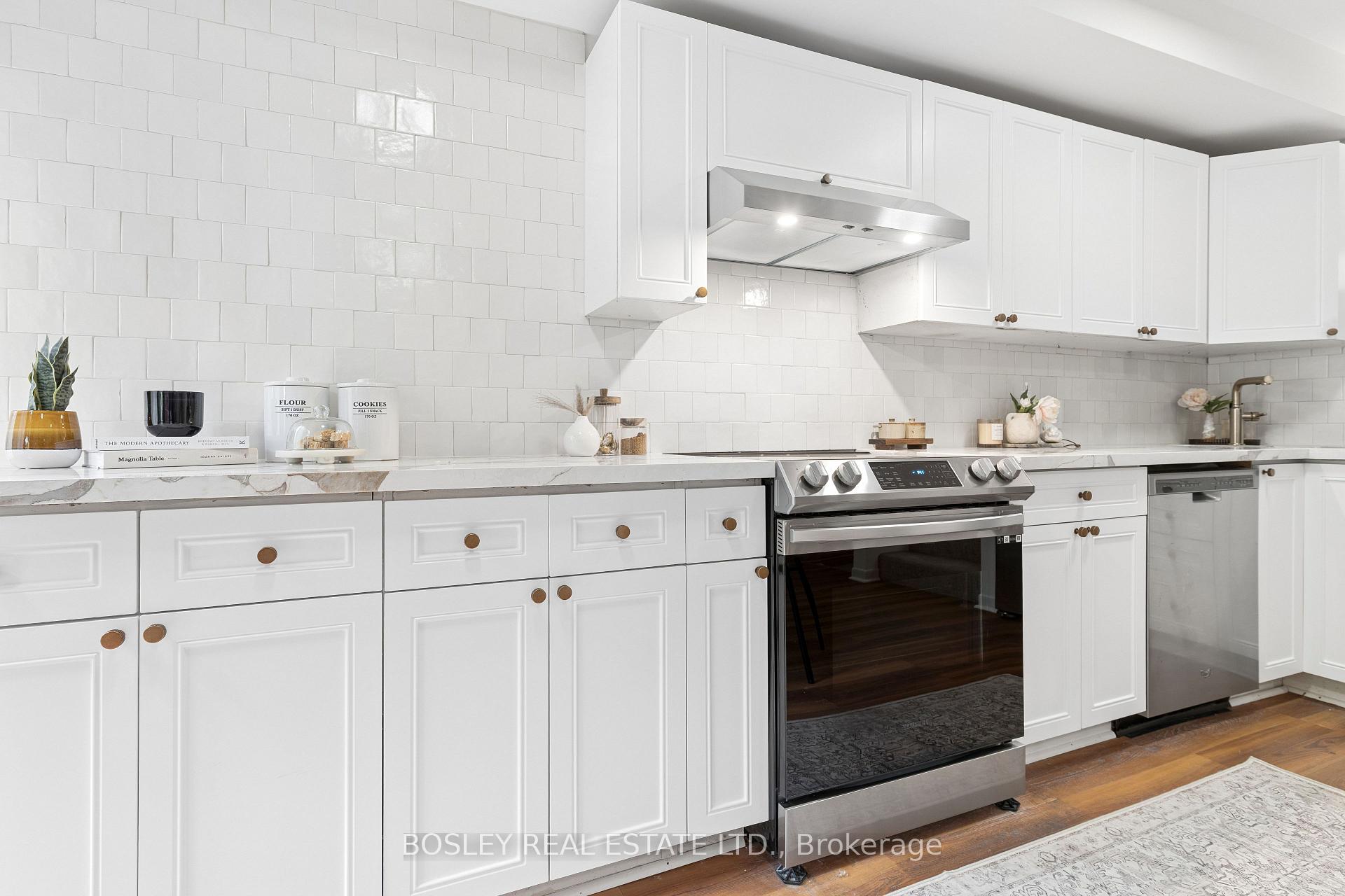 Photo 10 of 37 Hillsview Avenue, Toronto, High Park North — HOMEH