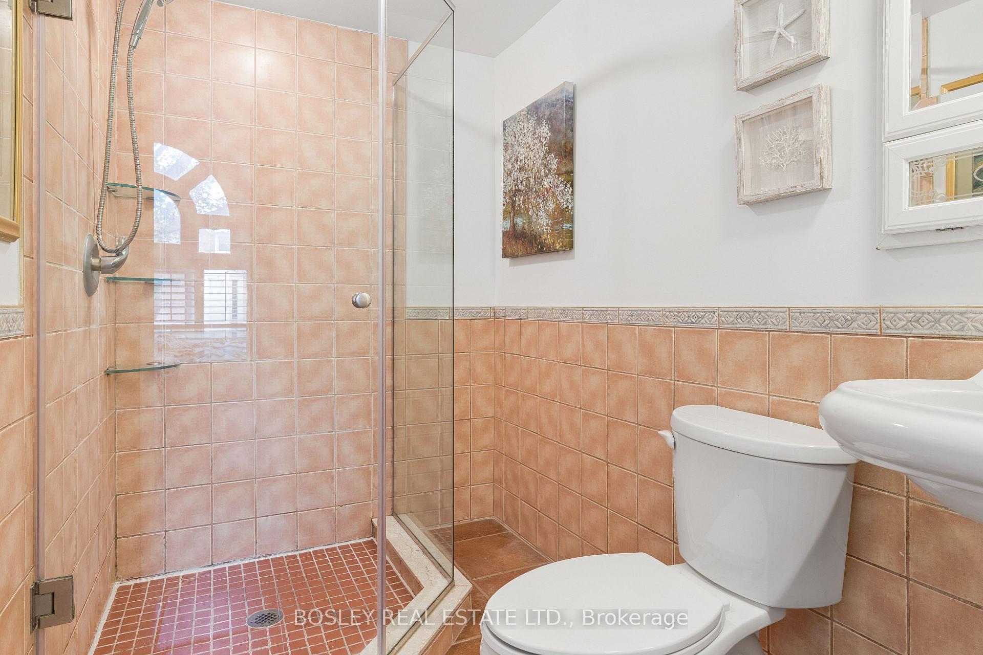 Photo 18 of 37 Hillsview Avenue, Toronto, High Park North — HOMEH