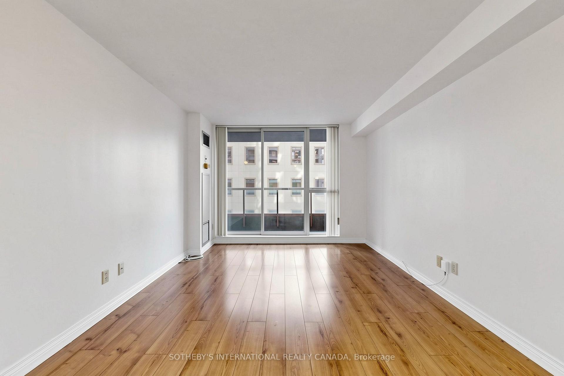 Photo 2 of Unit 502, 736 Bay Street, Toronto, Bay Street Corridor — HOMEH