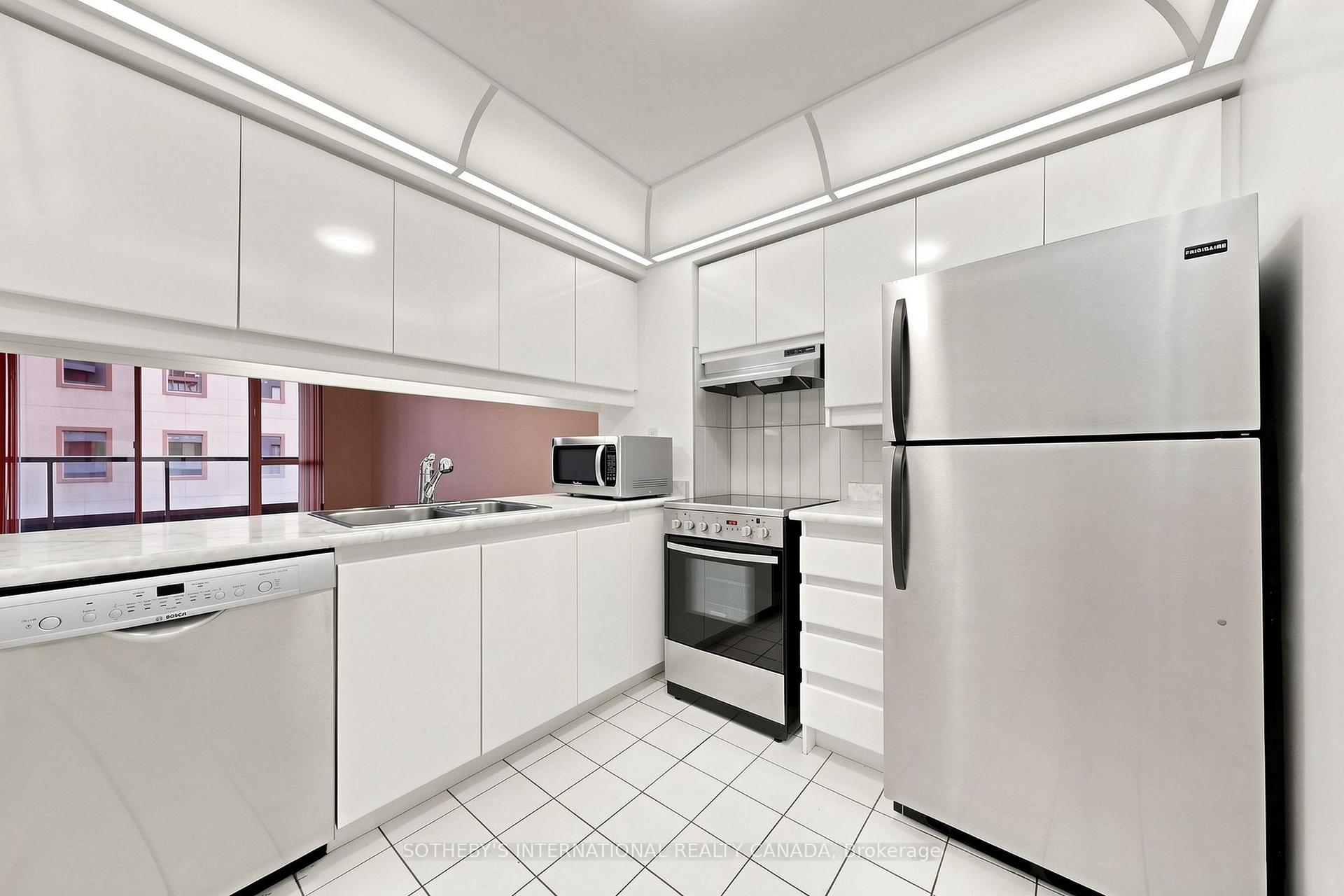 Photo 8 of Unit 502, 736 Bay Street, Toronto, Bay Street Corridor — HOMEH