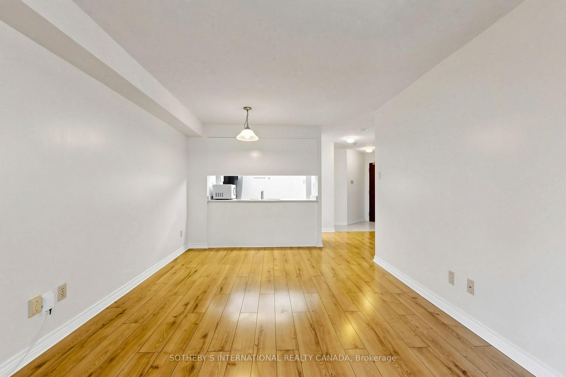 Photo 6 of Unit 502, 736 Bay Street, Toronto, Bay Street Corridor — HOMEH